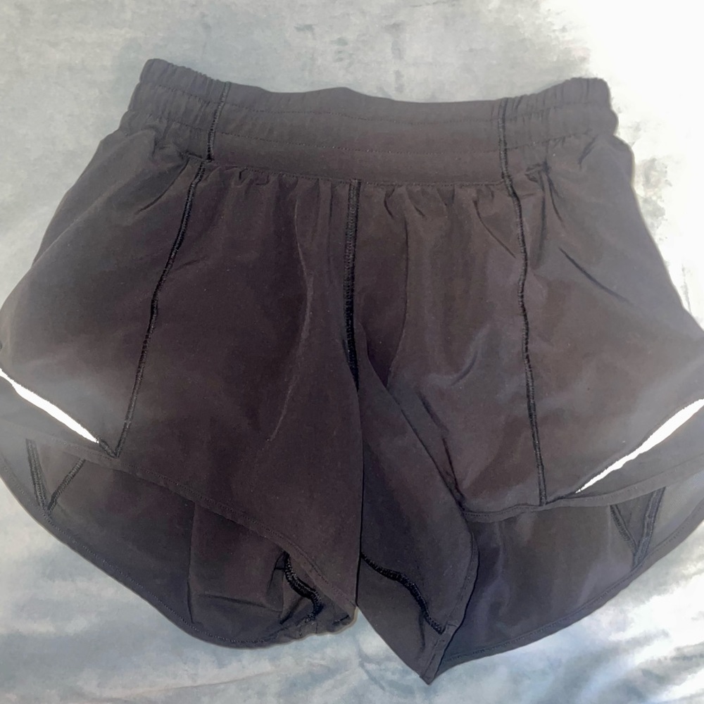 Black lululemon hotty hot shorts
